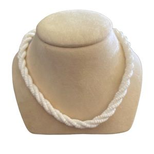 Vintage Braided Hawaiian Shell Choker Necklace Y2K